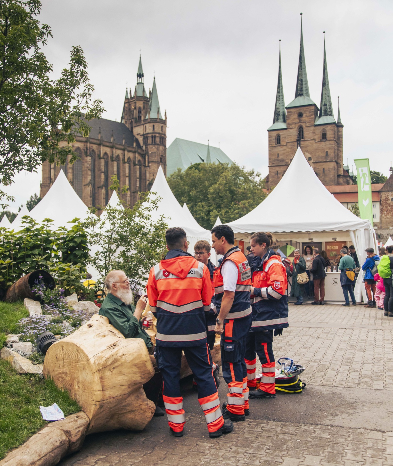 Sanitätsdienst in der Stadt auf dem Katholikentag 2024 in Erfurt